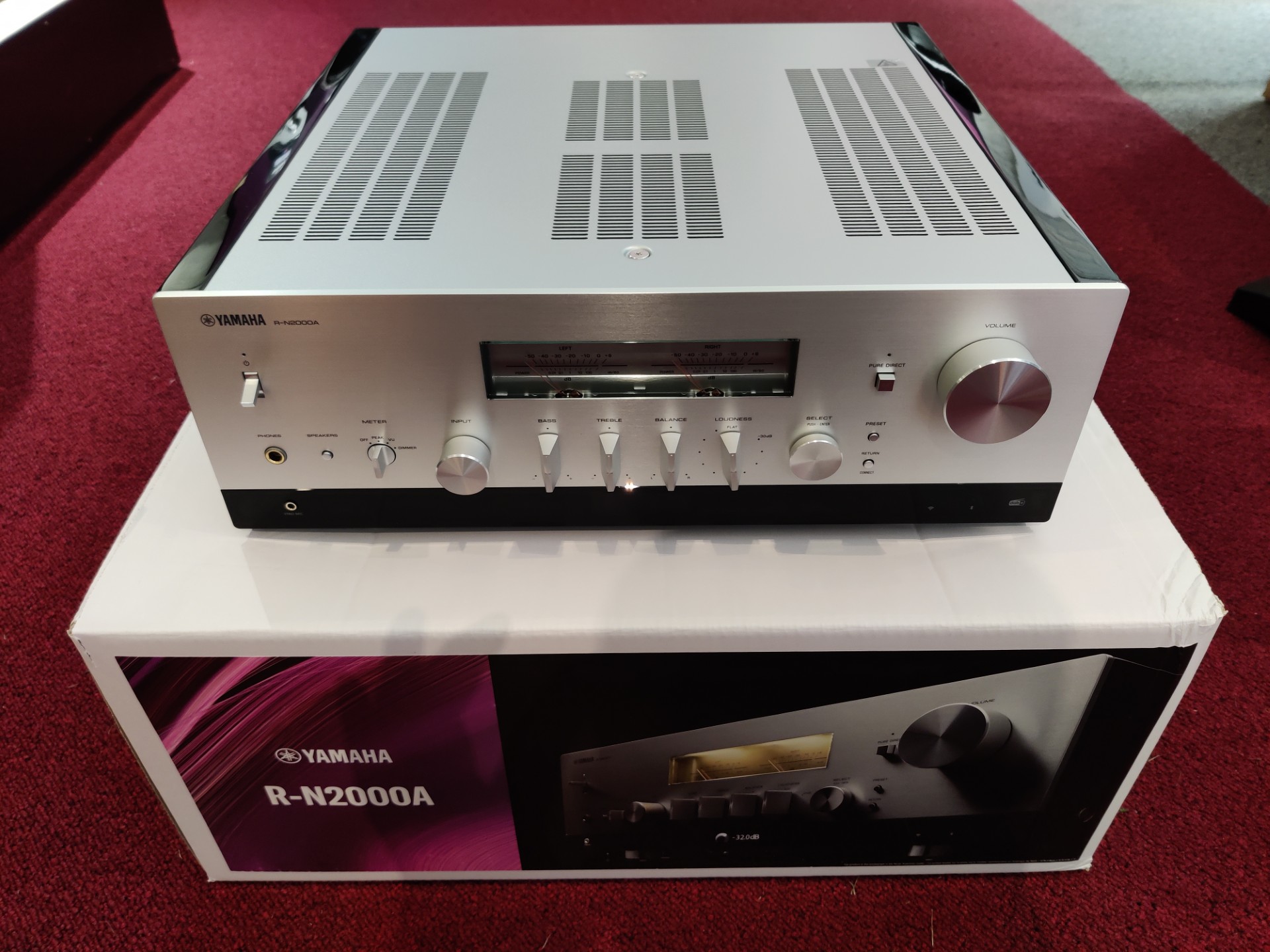 YAMAHA RN2000 zilver HIFIHUIS